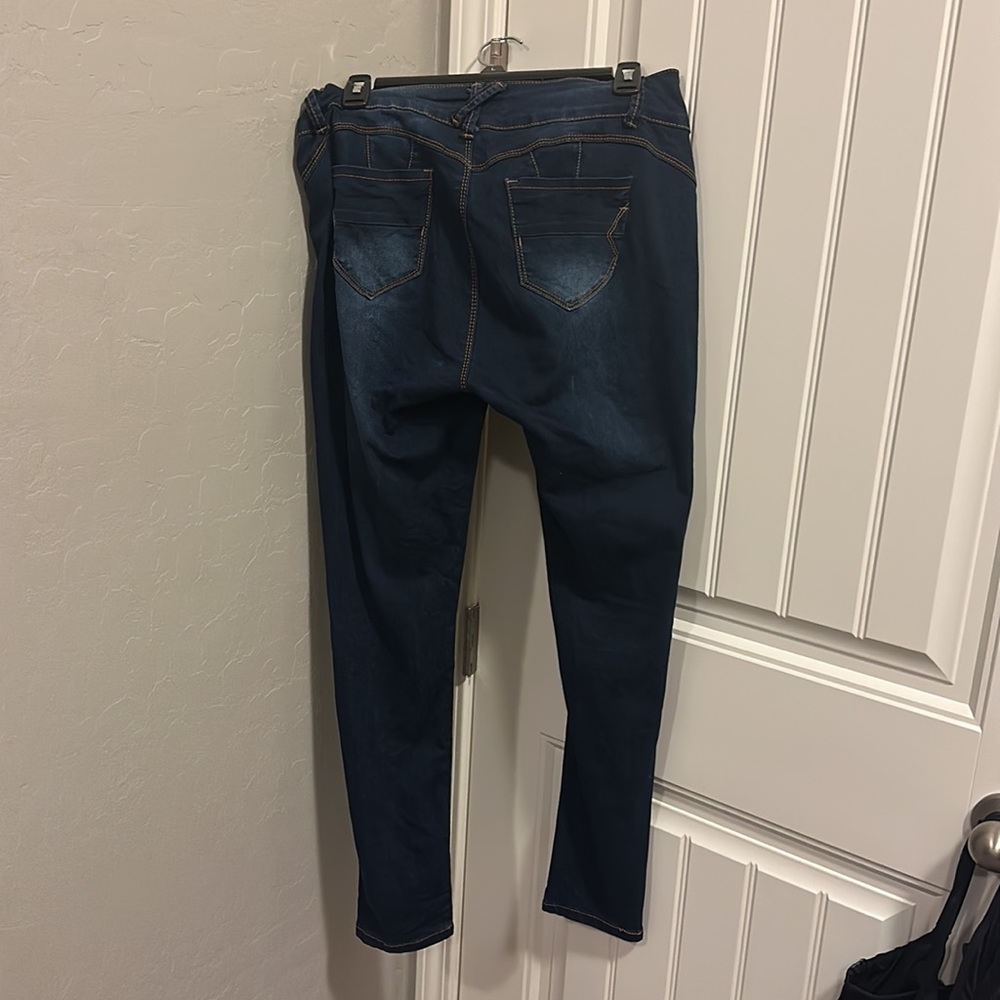 Jeans - Picture 4 of 4